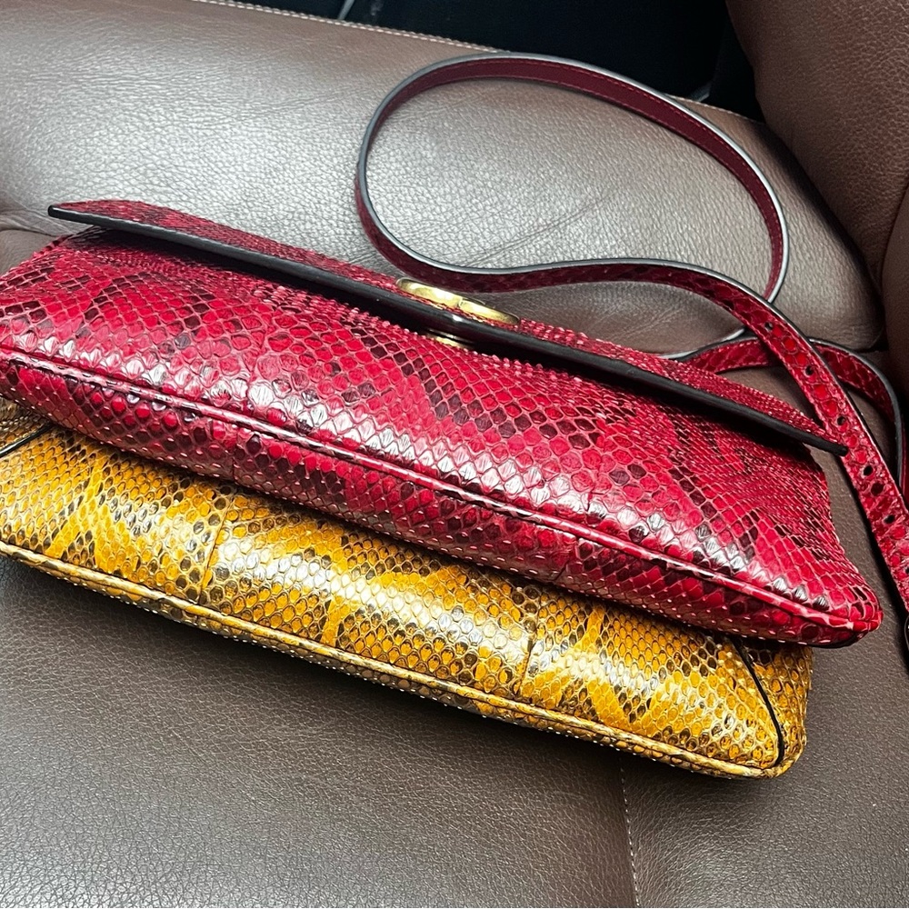 Gucci Thiara Python Clutch with Tiger Head Embellishment - Picture 7 of 13